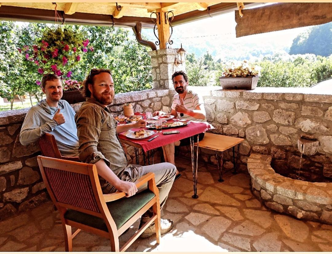 Holiday Bungalows & Food פלאב מראה חיצוני תמונה
