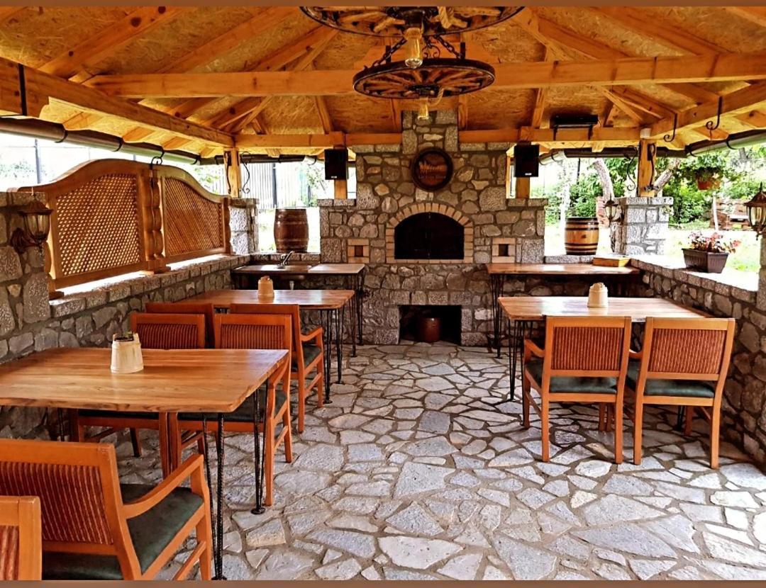 Holiday Bungalows & Food פלאב מראה חיצוני תמונה